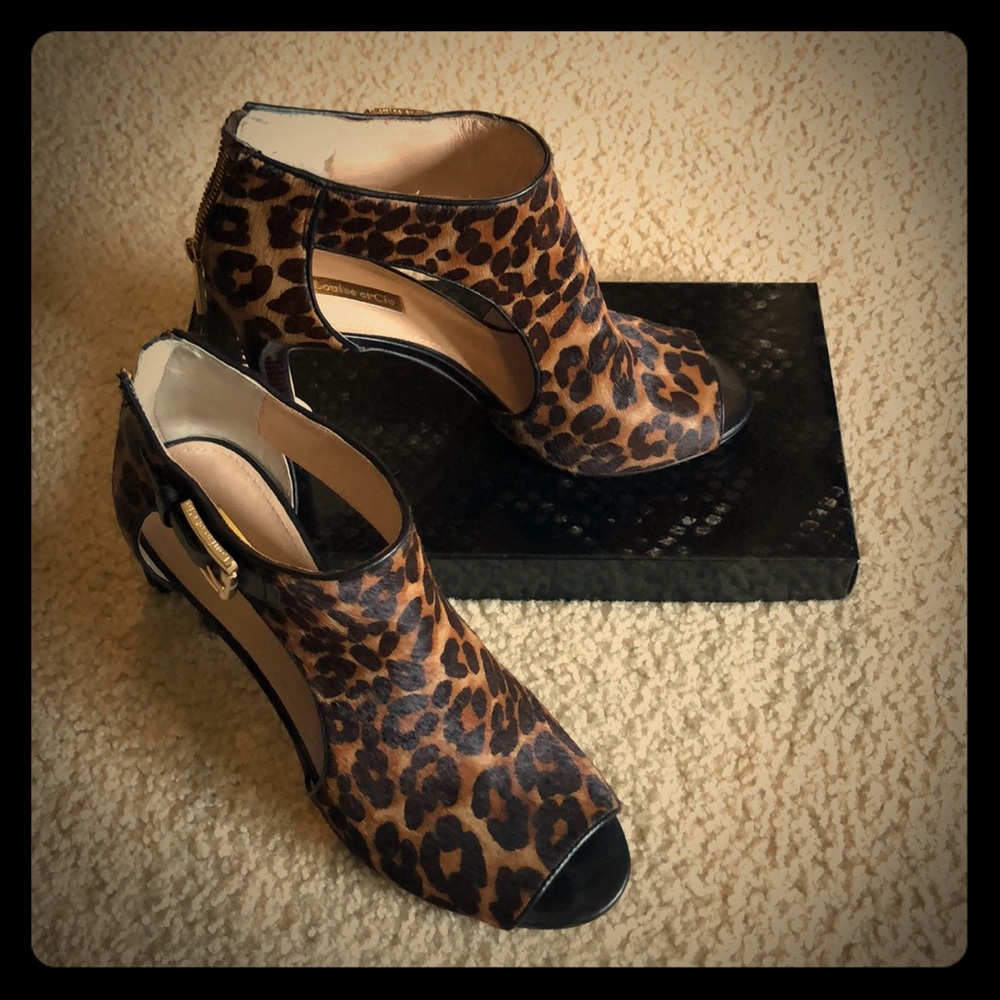 Louise et Cie Olivia Cutout Peep Toe Bootie